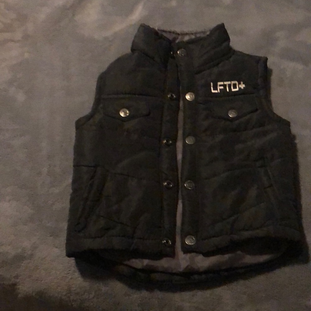 LRG LFTD Toddler vest. Size 12m